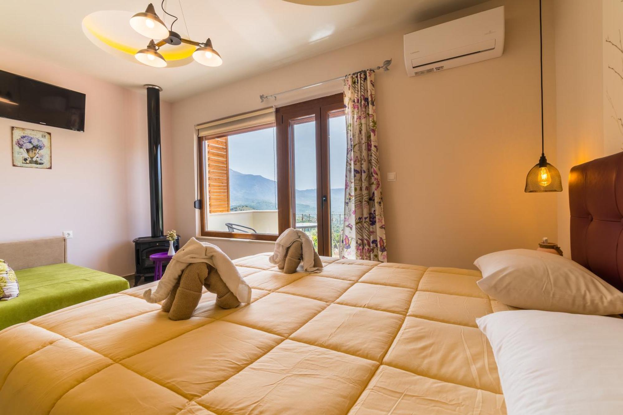 Aravanes Thronos Room photo