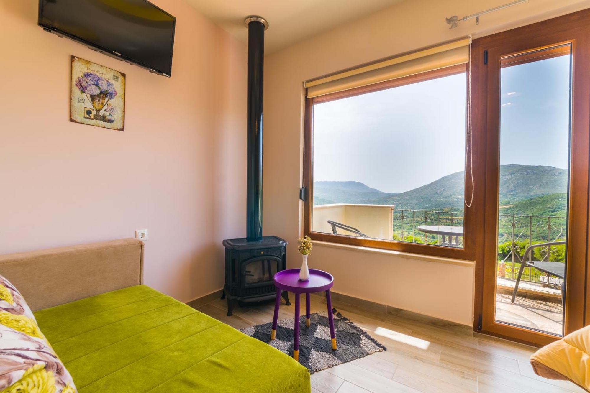 Aravanes Thronos Room photo