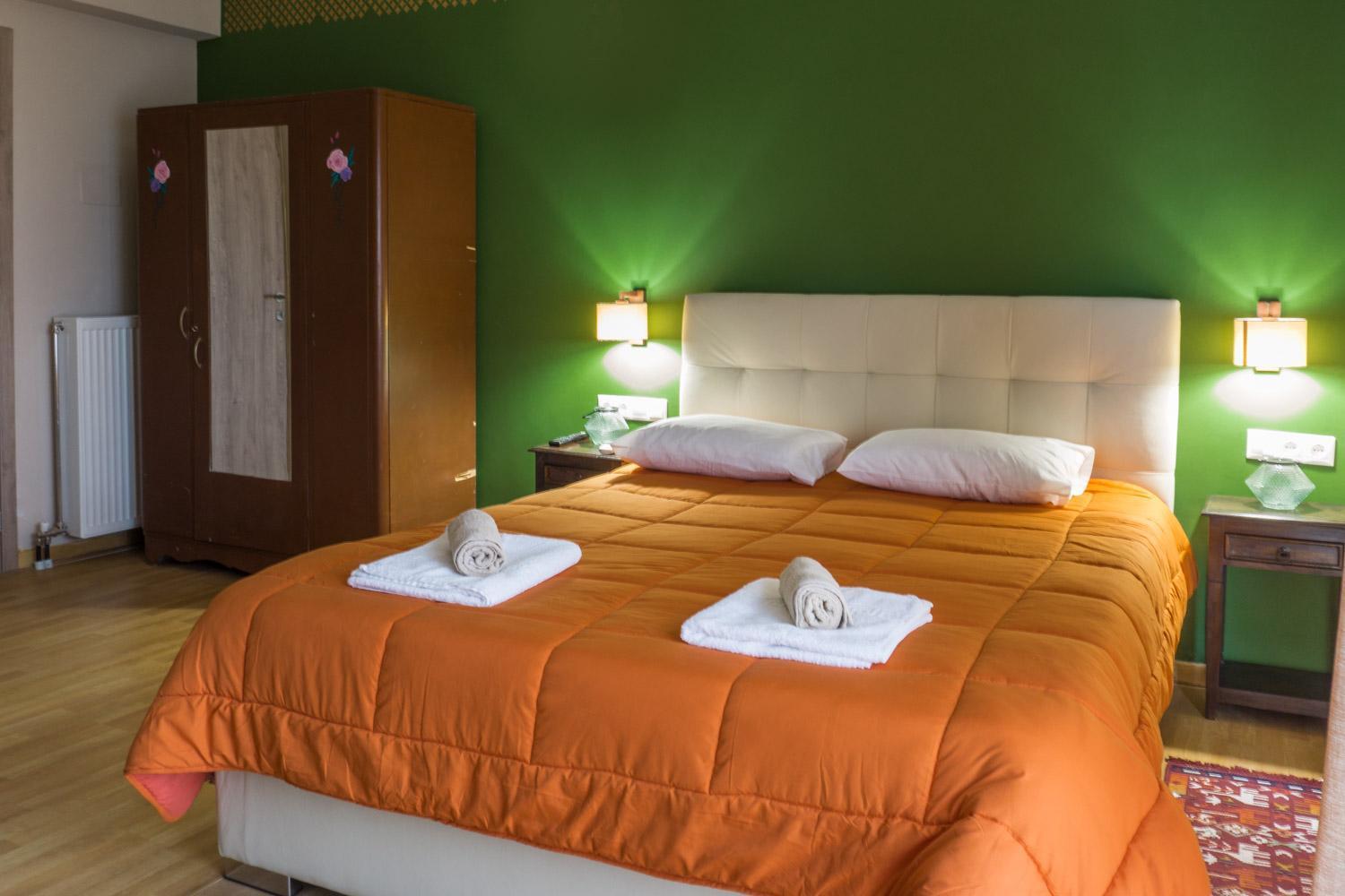 Aravanes Thronos Room photo