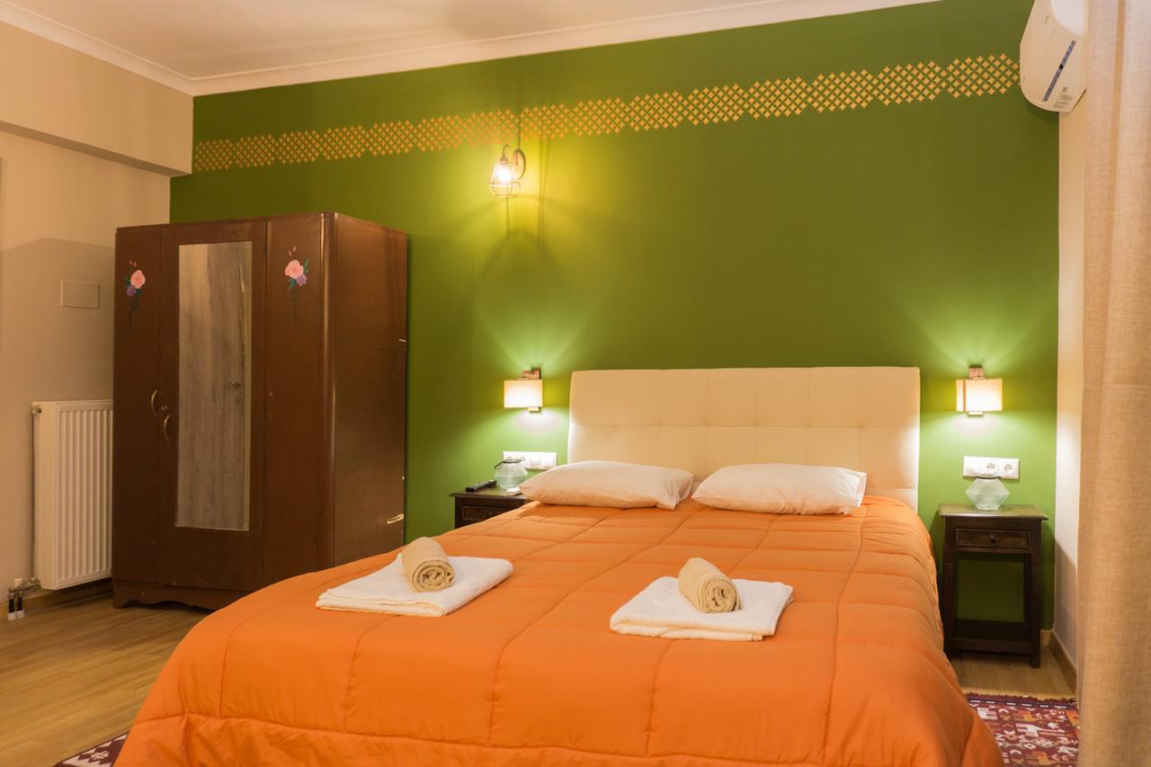 Aravanes Thronos Room photo