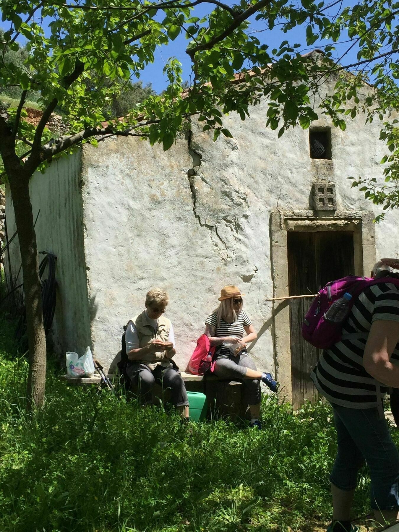 Aravanes Thronos Exterior photo