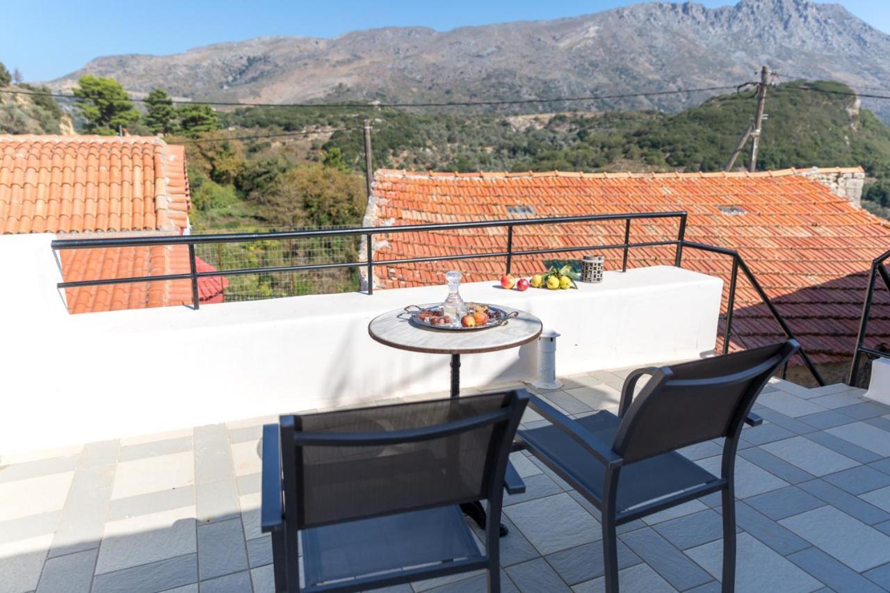 Aravanes Thronos Exterior photo