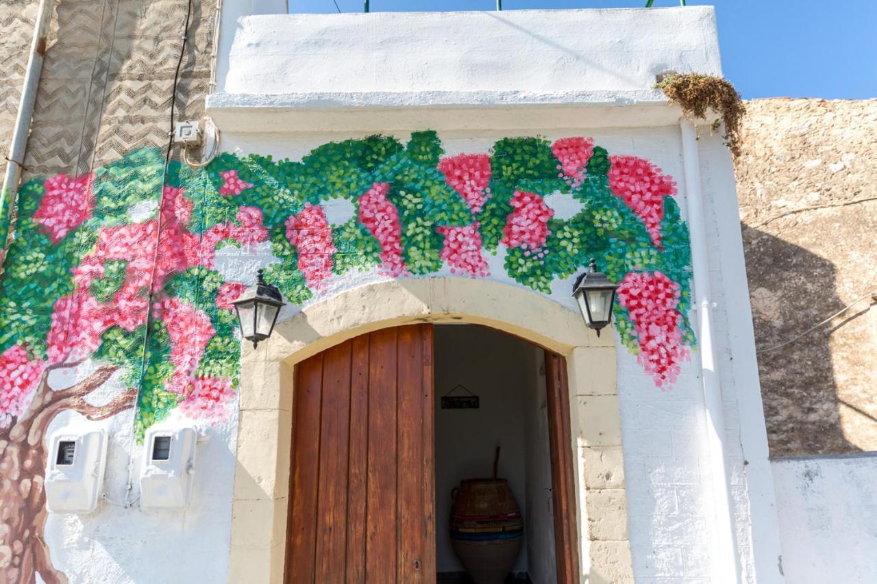 Aravanes Thronos Exterior photo